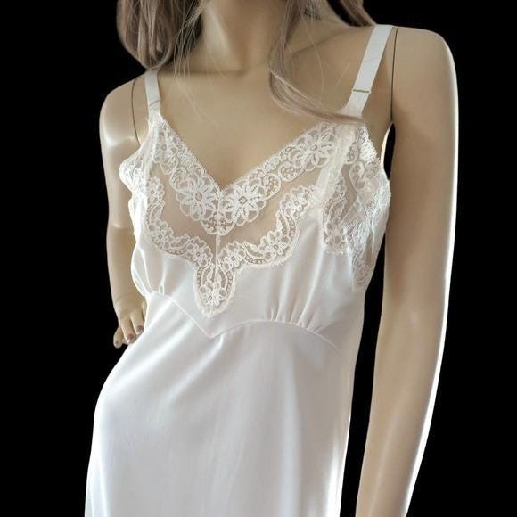 1950s Ivory Slip Dress Small | Lace Trim Nylon & Bias‎ Cut Rayon Bridal Boudoir - Picture 9 of 9